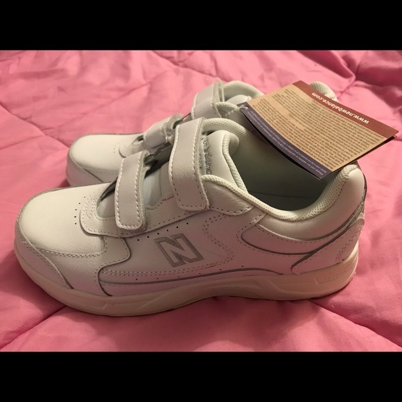New Balance shoes - Picture 2 of 7